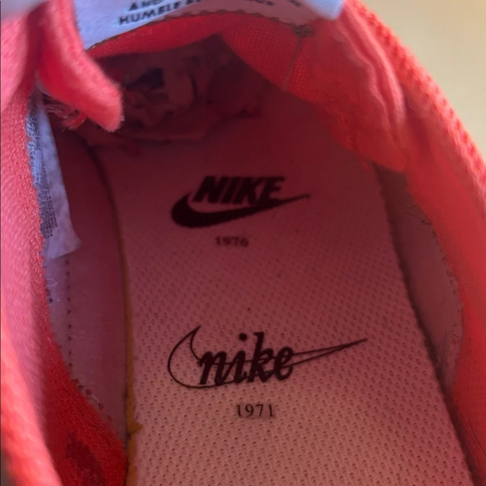 Nike Men's Bright Orange Canvas Low-Top Sneakers with White Swoosh - Picture 7 of 7